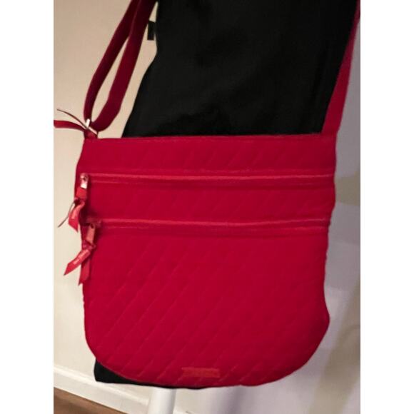 RETIRED Vera Bradley NWT Triple Zip Hipster in TANGO RED! - Picture 3 of 8
